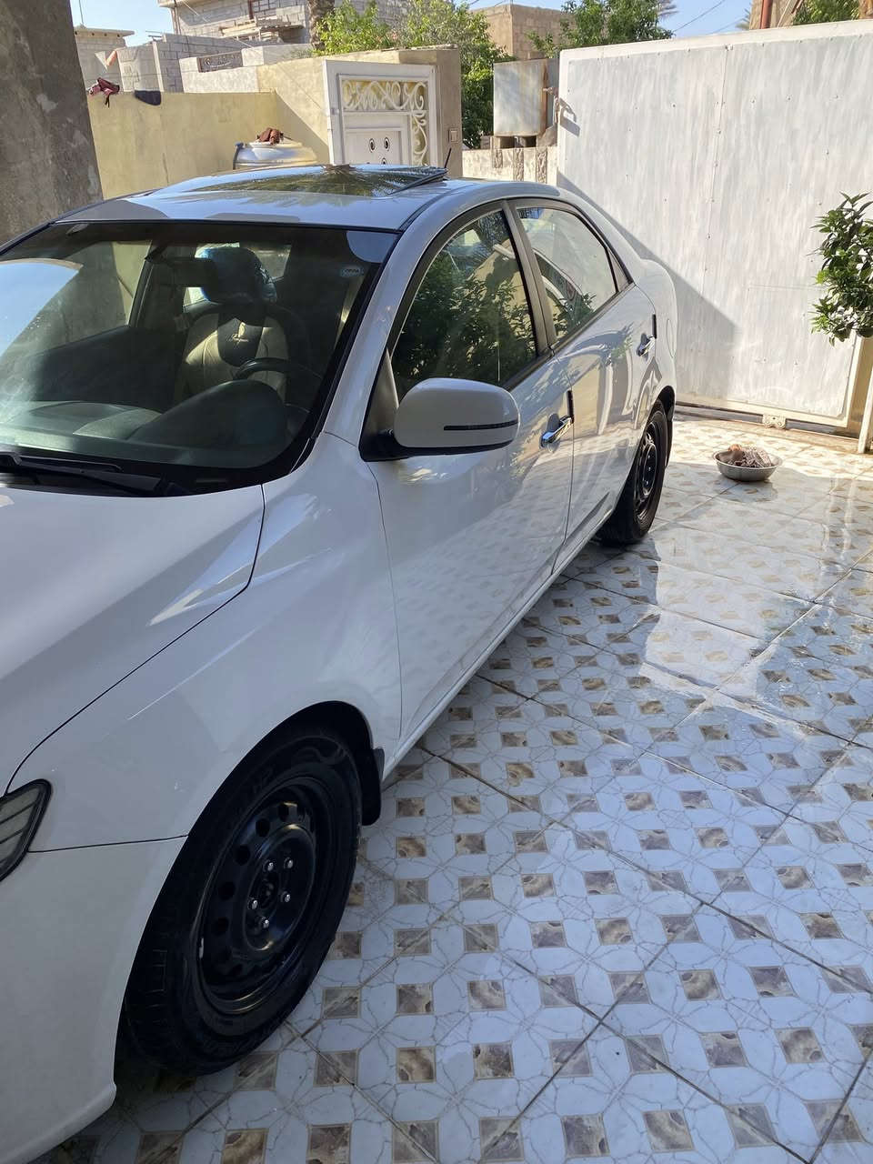 السلام عليكم بس ليدور جديد وجني
سيراتو خليجي 2011 سياره مكفوله كفاله عامة سيارة بلكارتون جديده كلش محرك 1600 كير محرك تبريد تخم تاير كله جديد صدر خلفي امامي رقم سليمانية دولي شرط التحويل 
سياره فول مواصفات واحد ع واحد 
بصمة تشغيل 
بصمة ابواب 
فتحة سقف 
تحكم ستيرن حساسات خلفية 
تبريد لمس 
حاكيه 
لايت زنون 
كشنات جلد 

السعر 116
مكاني ديالى المركز 
***********
***********
