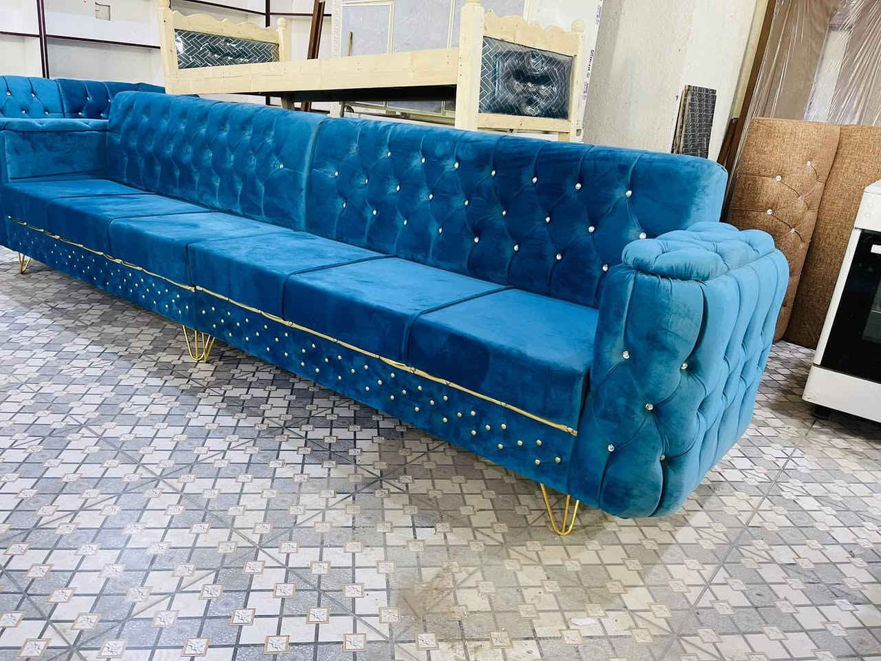 تصفية مجمع بسعر الجمله  ب ٣٨٥ الف فقط السعر السابق ب٤٨٥ 
والبيع نقد فقط وبدون احراج
ديوان قنفات ١١ مقعد ٥ قطع طول الديوان ٧ متر حرف L 
شغل سليمانيه درجة اولى بلايود 
موجود ديوانين نفس اللون 
الدواية مقابل عيادة دكتور عبدالامير


**إذا كنت صاحب هذا الإعلان وتريد حذفه لأي سبب، رجاءا أرسل رسالة إلى الدعم الفني**