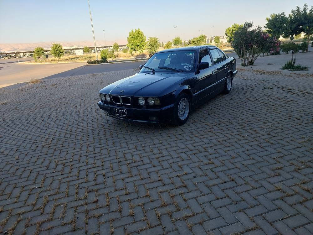 🌹بەناوی خوای گەورەومیهرەبان ‌🌹      
BMW  525
مۆدێل1995                   ***********
 ئاڕمی پلاستیکی سلێمانی  ئاڕم و ئەوەلیات و بڕاوەبەشەرت مەکینەکەپسی 525 گێڕتۆماتیک گێڕو مەکینەی بەشەرت تەقەوڕەقەی بەشەرت چ تازە پێش و دوای داگیراوە   چوارتایەو ویلی مشەبەکی لەژێره  چوارجام کارەبا قفڵ مەرکەزی و  ناوڤۆڕمیکا  سڵاید کامل ئەشیای تەبریدی پێوەیە سعری  24گەڵاو کەمێک معامەلە ناونیشان سلێمانی تکایەبەس فرۆشتنە   
تێبینی  سەیارە بەس موسە        ژ  . م  ***********            *********** السليمانية, العراق
