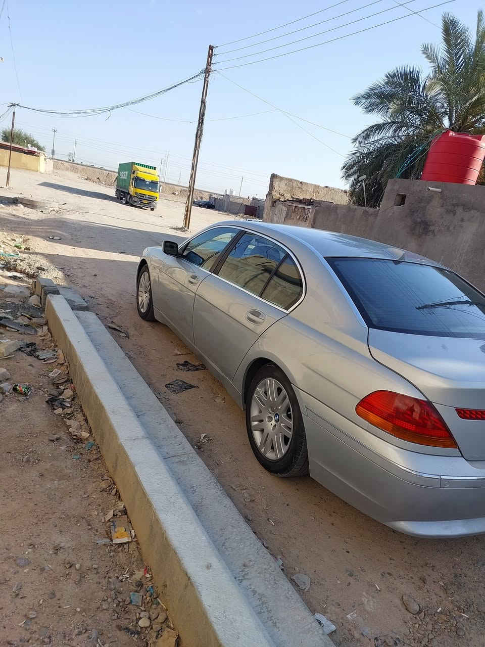 سلام عليكم بي ام 2003 باخره 730 6 لسندر N52 مسكر دبل فانوس محرك فقط لاستيك ولف يعني تنقص سيارة يحتاجله صبق عام  باقي سيارة جاهزه بسمي تحويل ثاني يوم سعر 85 
او مراوس مكاني البصرة زبير رقم لهاتف ***********
