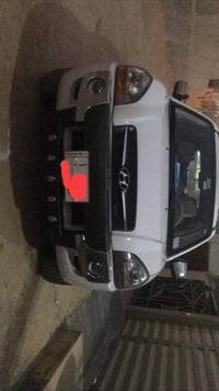 توسان موديل ٢٠١٠ خليجي ٤ سلندر دوش محرك كير كفالة بدون بارد بدون تبديل...