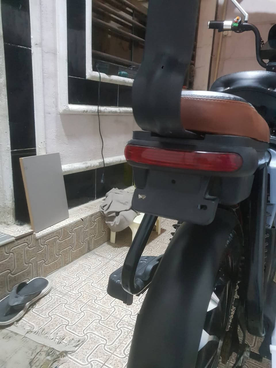 سلام عليكم دراجه شحن للبيع بيها عطل بصيط البطاريات قبل اسبوع اشتريتهن مكاني بغداد السيديه وسعر مناسب الرقم ***********
