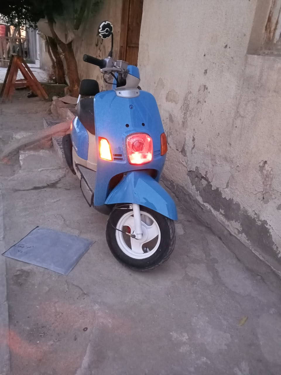 سلام عليكم بوليسي للبيع نضافه كدام عينك 50بلاد ما مفتوحه شرط الفحص كفر بلادي مو تجاري ناصرية مركز شراي تصل ***********
