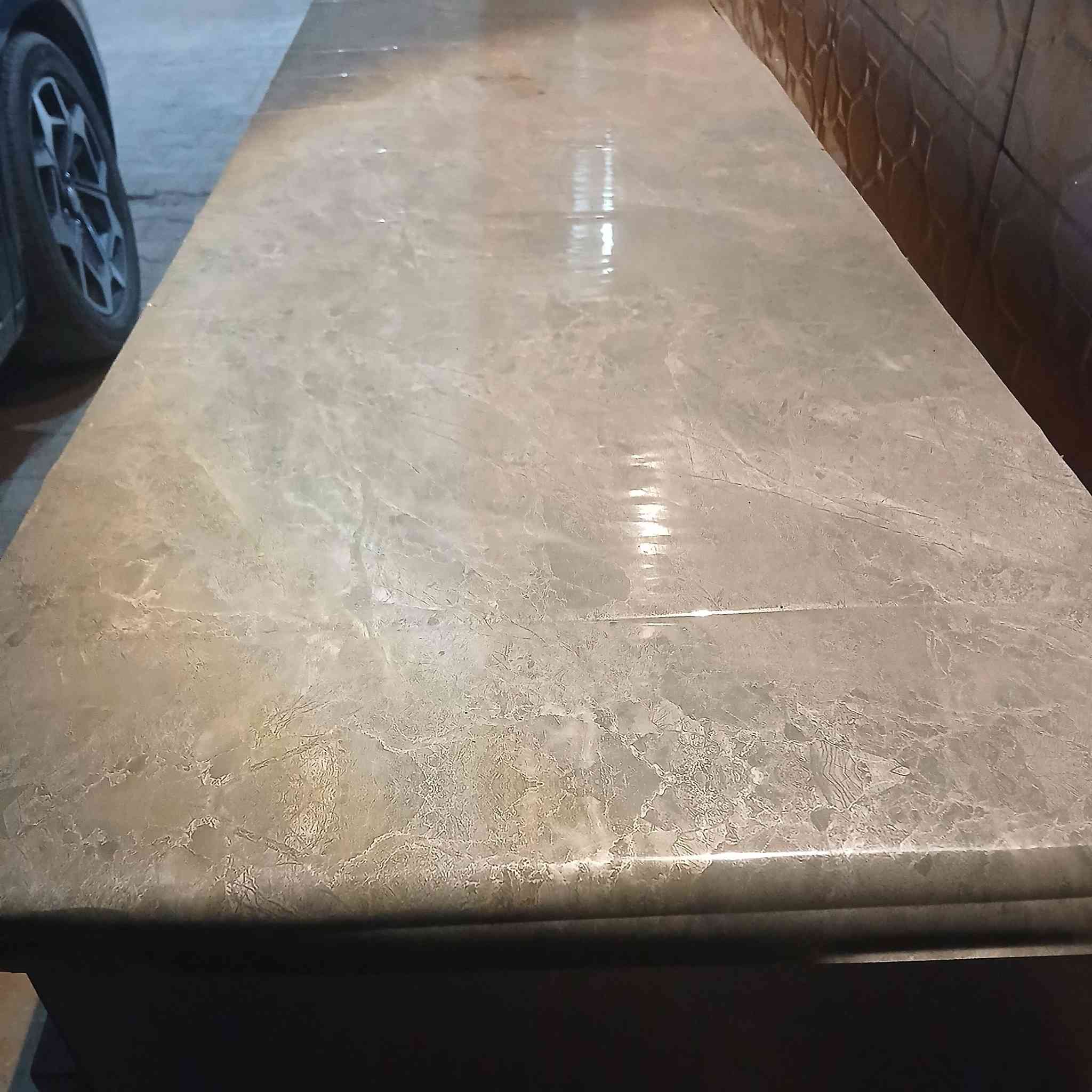 كاونتر ٢ونصف متر bdfنظيف للبيع ١٥٠الف النجف حي الجامعه للاتصال ***********
