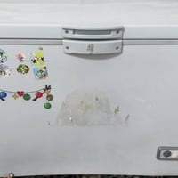 مجمدة كبيرة للبيع 150 و بيها مجال بغداد الشعب  07707849967