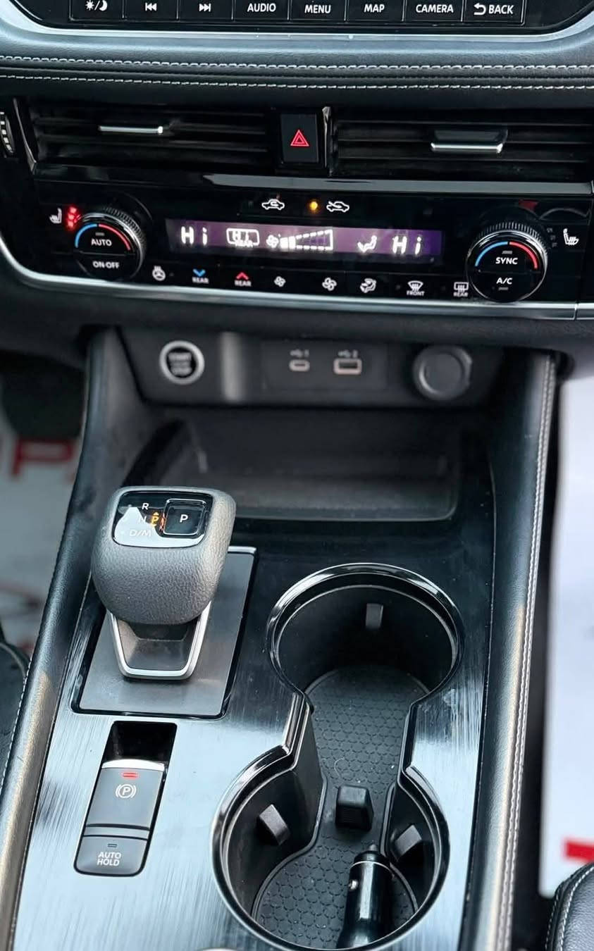 نيسان روج  مواصفات sv
الموديل /2023 ترقيم اربيل الدولي 
اللون /ابيض باسمي تحويل مباشر
محرك /3/1.5توربو 201حصانا 
السياره زيرو ماشية ٤١ ميل
السياره فول مواصفات عدا البانورما
تشغيل عن بعد بصمه تشغيل وابواب  
داخل لونين كير ماوس 
لايت زينون حساسات جانبي 
حساسات خلفي رادار امامي (تحديد مسار) ردار جانبي (نقطة عمياء) 
رادار خلفي (ااتحذير من الاصطدام) 
هاند بريك بصمه اوتو هولد 
اوتو ستارات ايرباك سليم
شاشه ايباد ويل كروم 
تبريد لمس كشن سايق كهربائيّ 
تحكمات ستيرن كامره خلفيه
فور ويل AWD مدخل USP 
السيارة بعد بيها مواصفات
السعر ١٨٠ ورقة  او اتصال *********** هاي صور
