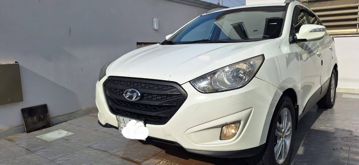 السلام عليكم توكسان 2012 رقم بابل تخم تاير حداديه جديده منظومة تبريد جديده سياره خير من الله بيها باب سائق تبديل فقط سعر 131وبيها مجال الطيبين ..
***********
