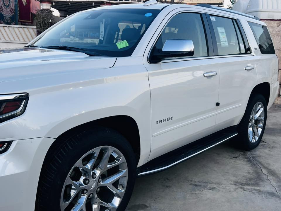 السلام عليكم للبيع
تاهو 2018 خليجي بريمير  كفالة من صبغ والتبديل   
ماشية 90 ميل  
فول مواصفات
؛مواصفات ( فتحة )
داتاشو 
بصمة انارة ترحيب 
مكينة 5300 V8
قاصة +شاشه 
ثلاجة جكمجة 
كامرا خلفية HD +حساسات امامي خلفي 
رادار -مانع اصطدام-تنبه مغادرة المسار 
مري قلاب ويا البك +مري شفط 
خزن ميموري 
ستيرن كهرباء +تدفئة
كشنات  جلد كهرباء+تدفئة تبريد 
كشنات خلفيه كهرباء
كشن هزاز 
شحن واير لس 
جنطة كهرباء
ويل كب بلاد  

مكان السيارة بغداد الرصافة 
استفسار اكثر الاتصال 
***********
