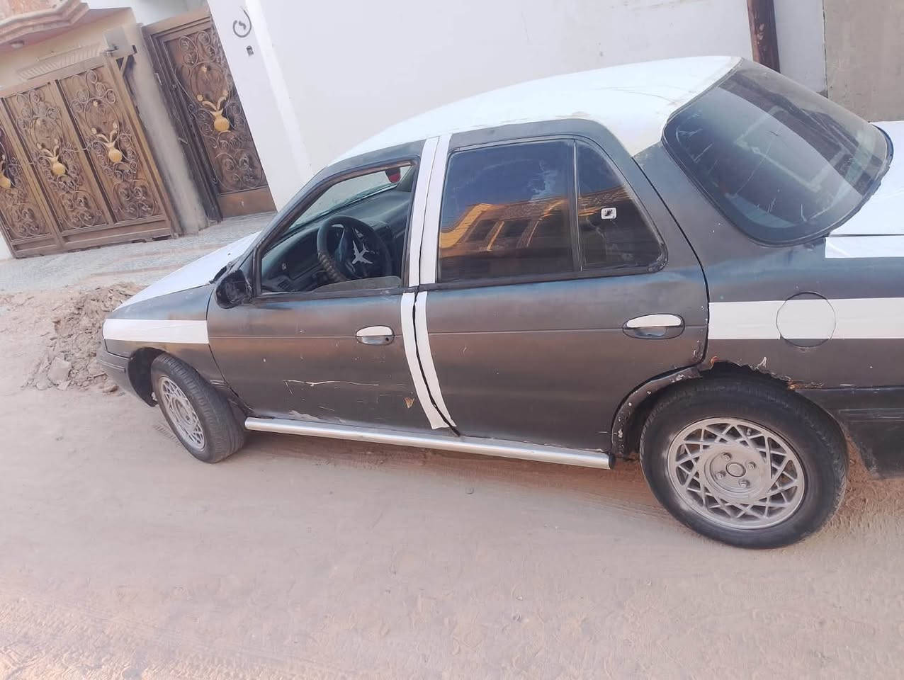 كية سيفية للبيع موديل 95 كير ومحرك شرط وكهربايات كولها شغاله صدر جديد السياره يحتاج الها شوي ترتيب شرط التحويل وال وكاله السنويه ضايعه  بـَس موجود واجهه عنوان السياره تكريت الديوم رقم الهاتف ***********
السعر 17 وبيها مجال للطيبين
