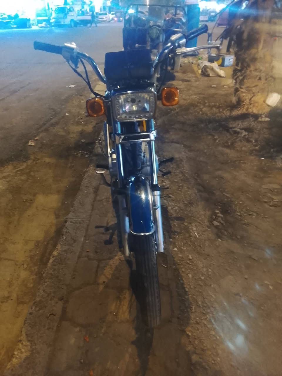 سلام عليكم ماطور للبيع موديل 22 اوراق سعر 700 وبي مجال واسط نعمانيه***********
***********
