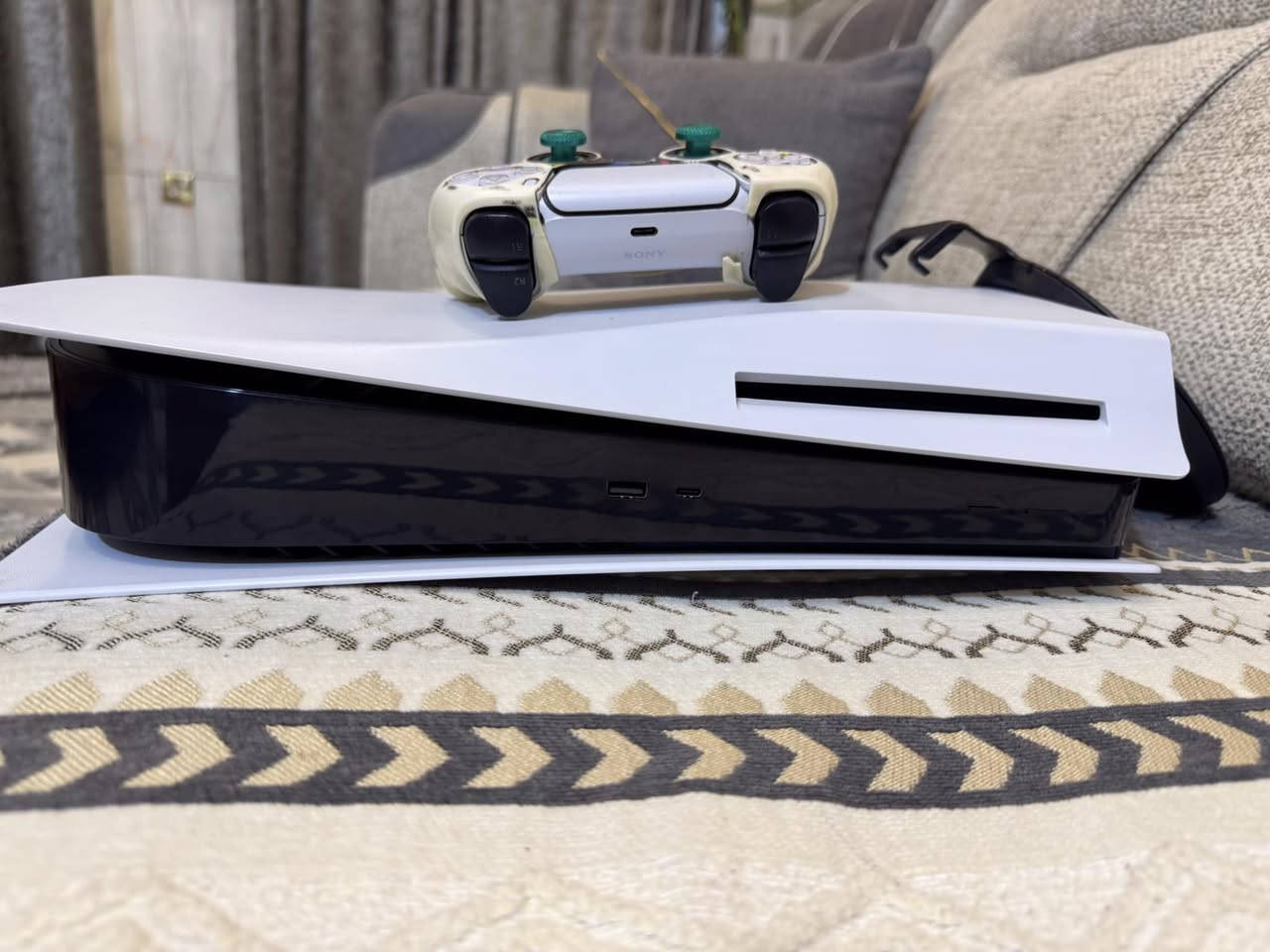 سلام عليكم بلي فايف للبيع نظيف استخدام قليل 
مكاني حي الاعلام سعر ٥٦٠


**إذا كنت صاحب هذا الإعلان وتريد حذفه لأي سبب، رجاءا أرسل رسالة إلى الدعم الفني**