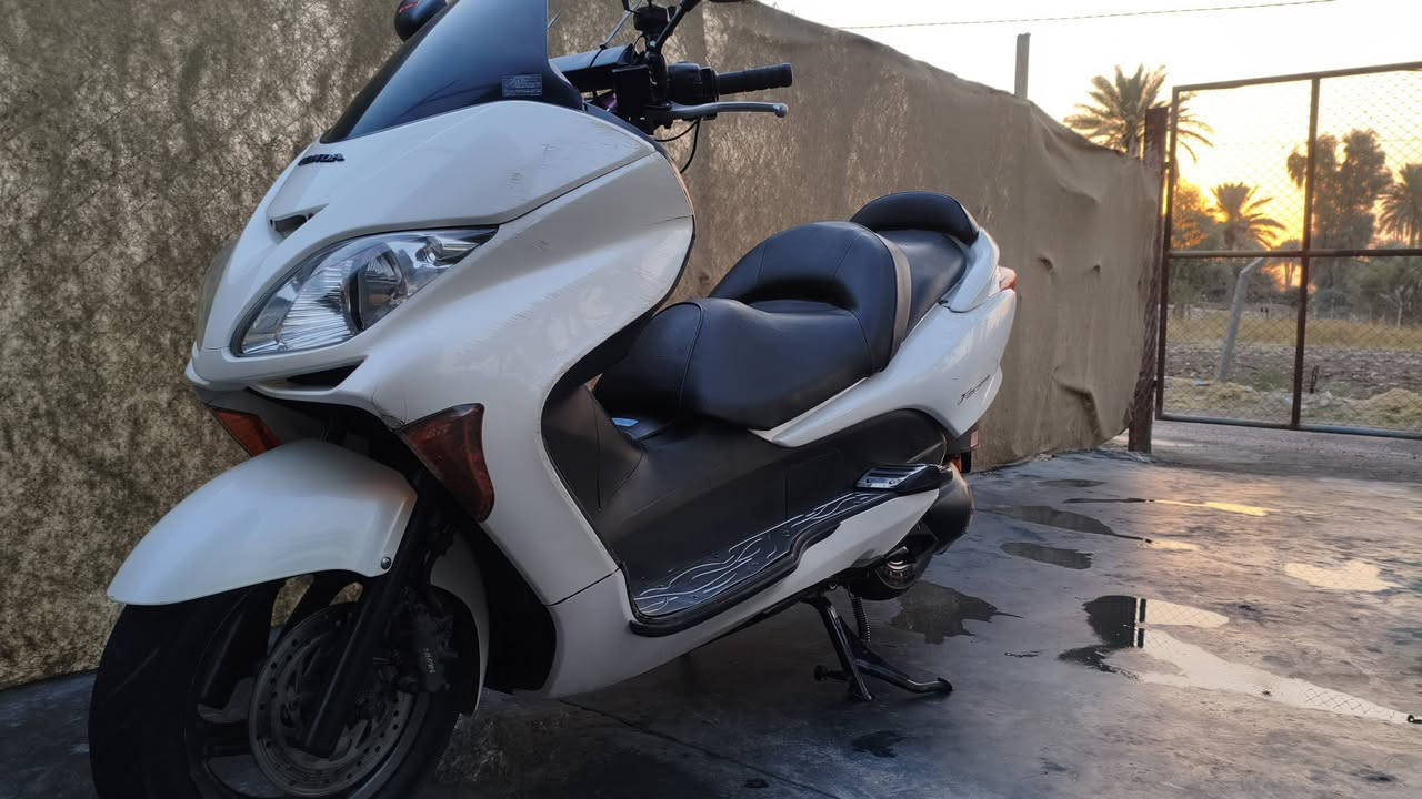 للبيع مستعجل ٩٥٠ وبيها مجال كامله مكمله ما عدا الضربات الخفيفه جاهزه للاخير مكاني بغداد الشعله ***********
