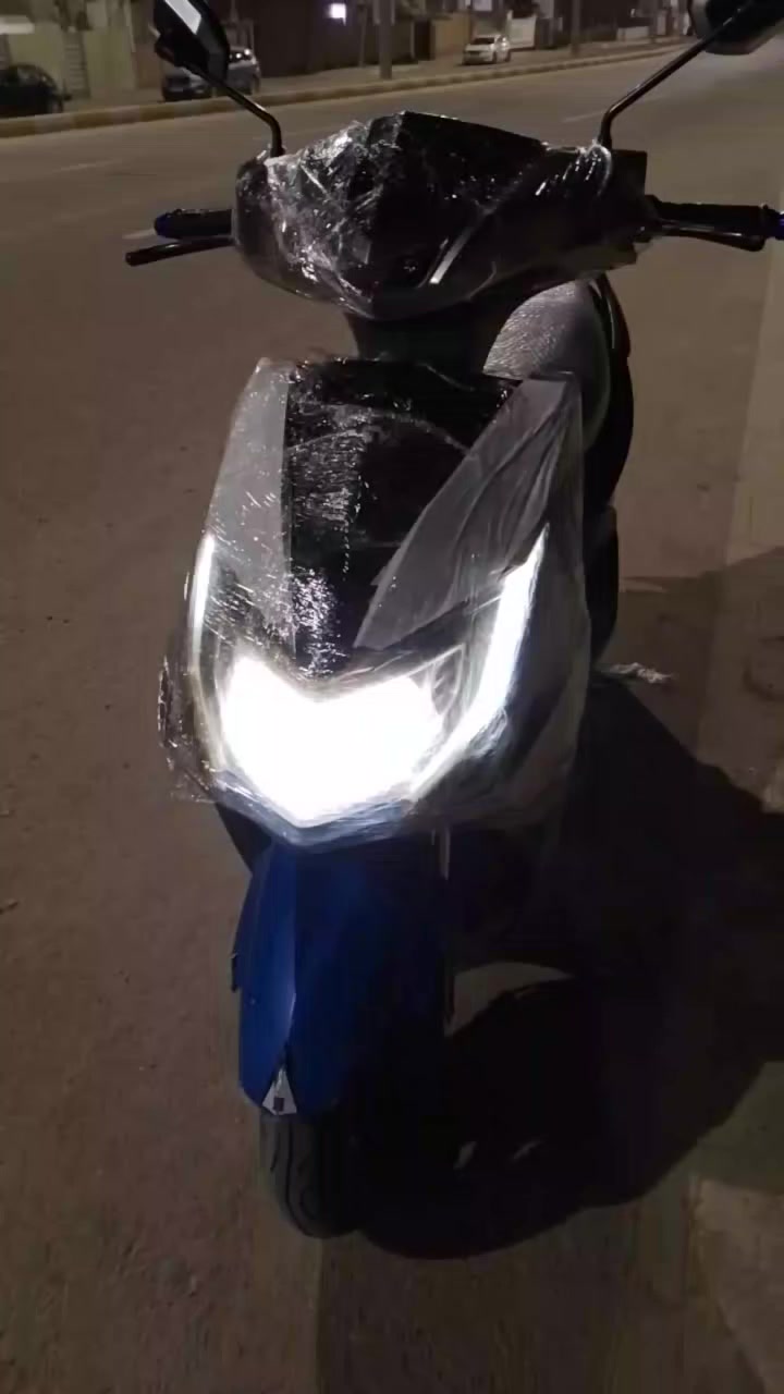 سلام عليكم من رخصه الادمن دراجة شحن للبيع دراجة نضيفه كل نقص مابيها بطاريات عدد البطاريات  7 اشاير كهربايات كلها شغاله مكاني رمادي تاميم الاستفسارات ***********
