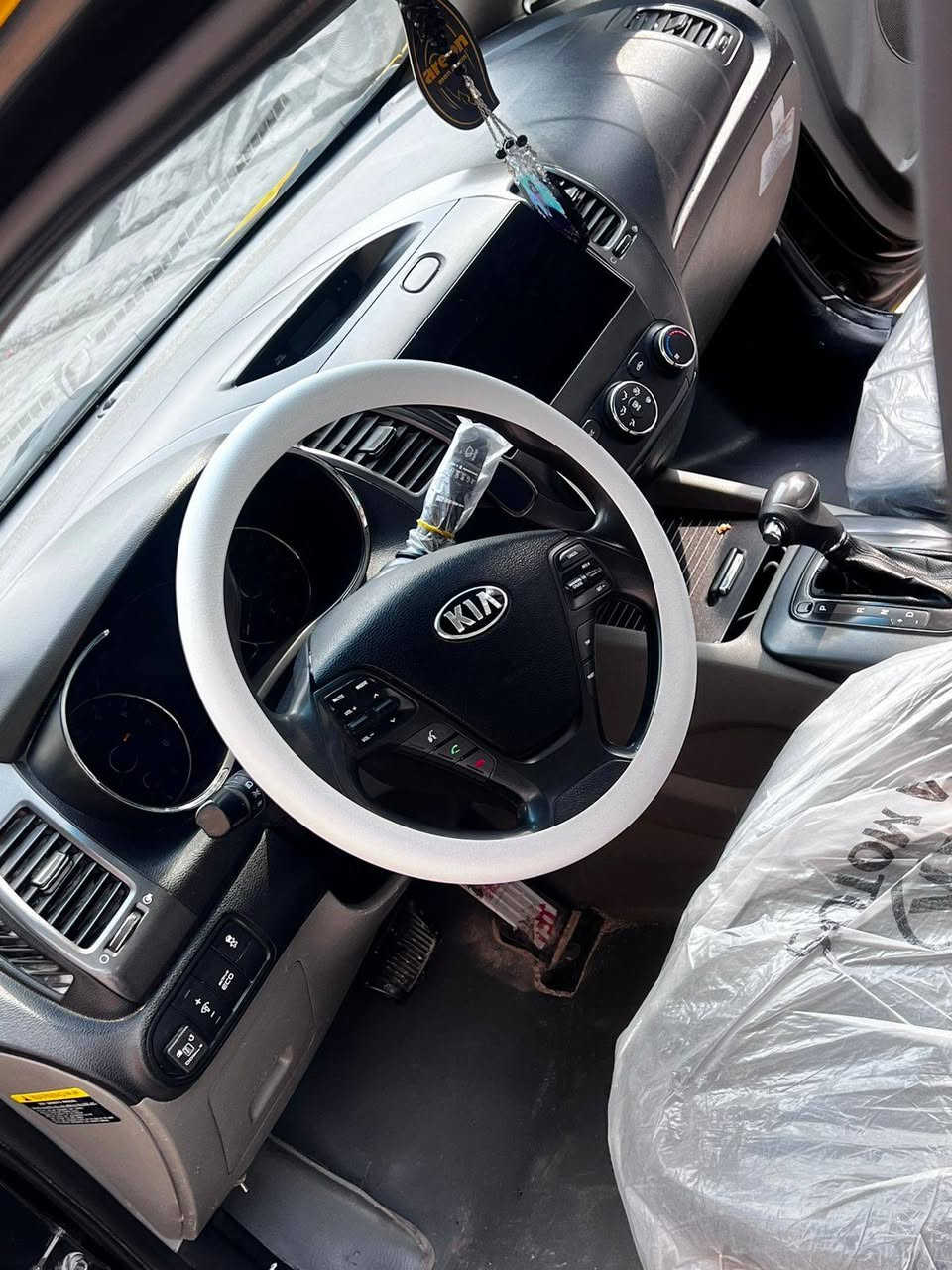 السلام عليكم
سياره فورتي موديل 15 
رقم صاحبه 
***********
