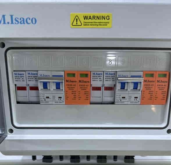 ⁨ � بحمد الله تعالى
تم تنصيب منظومة طاقة شمسية 
بسعة 20أمبير نهاري 16 أمبير ليلي لمدة 4 ساعات في محافظة الديوانية /من قبل:
🔹 مكتب الثقة للطاقة الشمسية.
لوكيل الحصري لشركات:
Deye ✅
SVOLT ✅
✅ عبق وادي الرافدين
🛠 تفاصيل المنظومة:
⚡️ انفيرتر ديـــــــــا – ضمان 5 سنوات 
🔋 بطارية اس فولت – سعة 325 أمبير، ضمان 5 سنوات
☀️ الواح   LONGi Hi-MO X10 قدرة اللوح الواحد 645 واط ضمان 25 سنة
🧰 كومباينر حماية متكامل من شركة M isaco:
�🔹 قواطع AC وDC
�🔹 قاطع ألواح
 �🔹مانع صواعق
�🔹فيوزات 
�🔹 جوزة ذكية لحماية البطارية والمنظومة
📍 العنوان:الديوانية / الدغارة / شارع الخنساء / مقابل أزياء محمد الأعسم
📞 للتواصل والاستفسار:
📲 *********** – ياسر الاعسم
📲 ‭0788 107 8725‬ -المكتب

#الثقة_للطاقة_الشمسية
#عبق_وادي_الرافدين
#svolt
#deya
