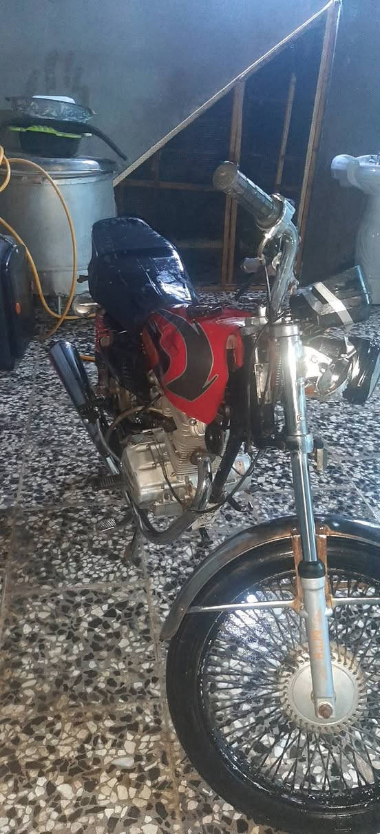 سلام عليكم  دراجه البيع اربع كير  كلك تكفلك بيه  اب ايشي
دراجه نفس بل صور 
مكاني  نجف كوفه  رقم  ***********
