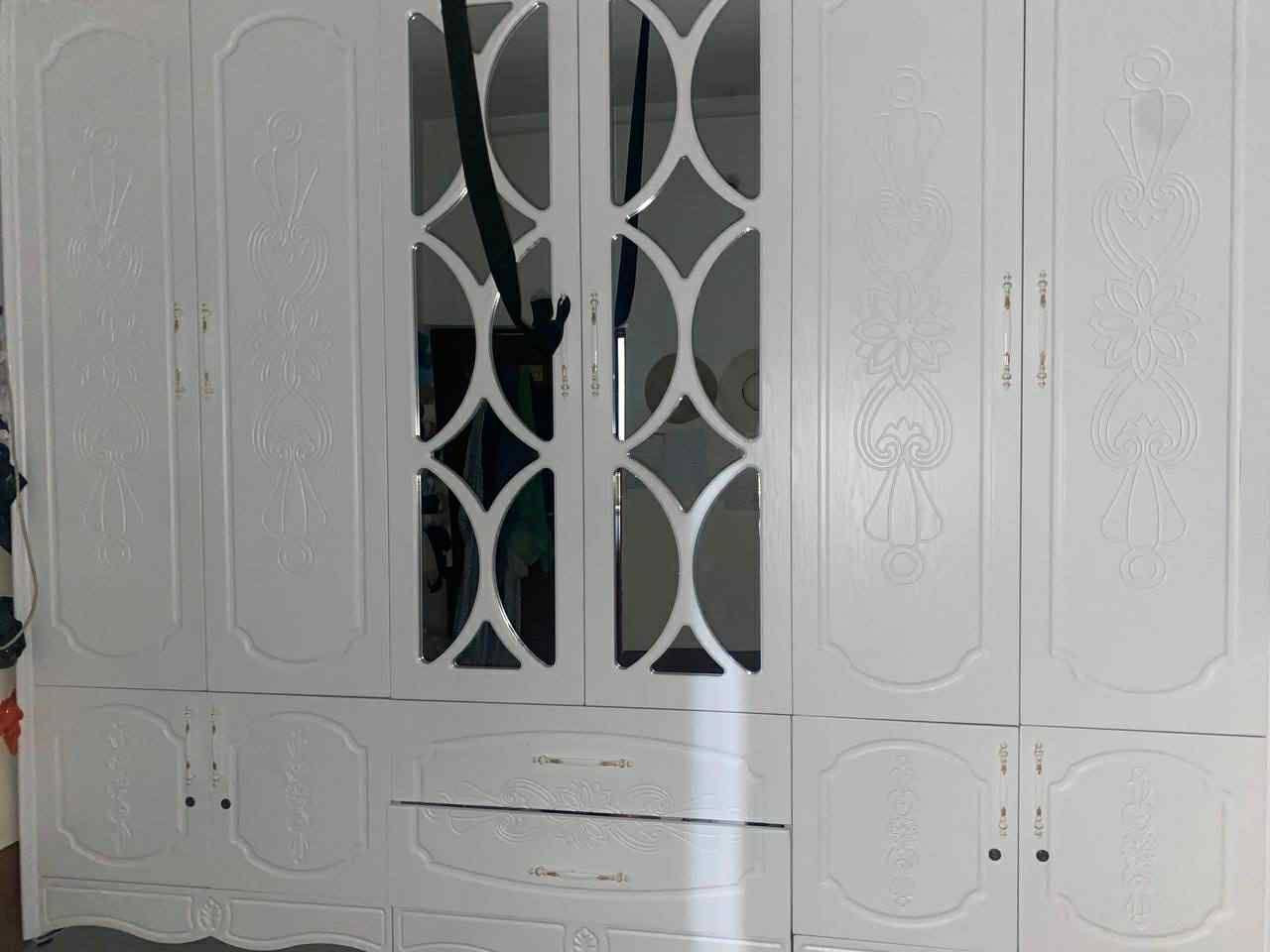 بۆفڕۆشتن زوڕ پاکێ ماوەتەوە
فڕۆشتنێ خێڕاێە
***********
