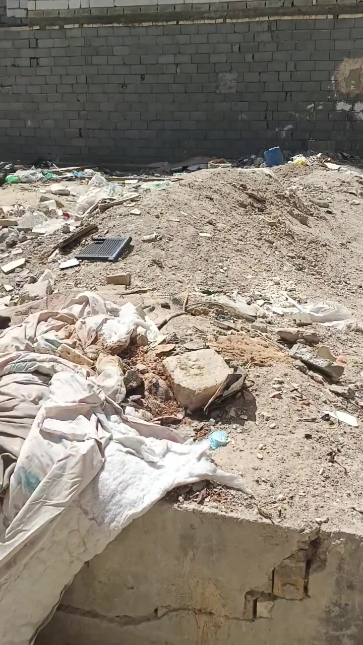 سلام عليكم متوفر قطعة 100 متر+ بيت خمسين متر العنوان مذكور داخل الفديو اتصل وتدلل ***********
