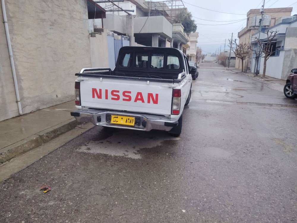 پیکاب نیسان بۆفرۆشتن
مۆدیل 2006
موسو بڕاوە بەشەرت
گێڕو مەکینەی بەشەرت
هەموگیانی بەشەرت
مەنەفێستی ئەسڵی لە گەڵە 
چوار تایەی لۆکی لەژێرە
ماڵی دۆستە شوێن قەڵادزە 
قفڵی 68
*********** بشدار, السليمانية
