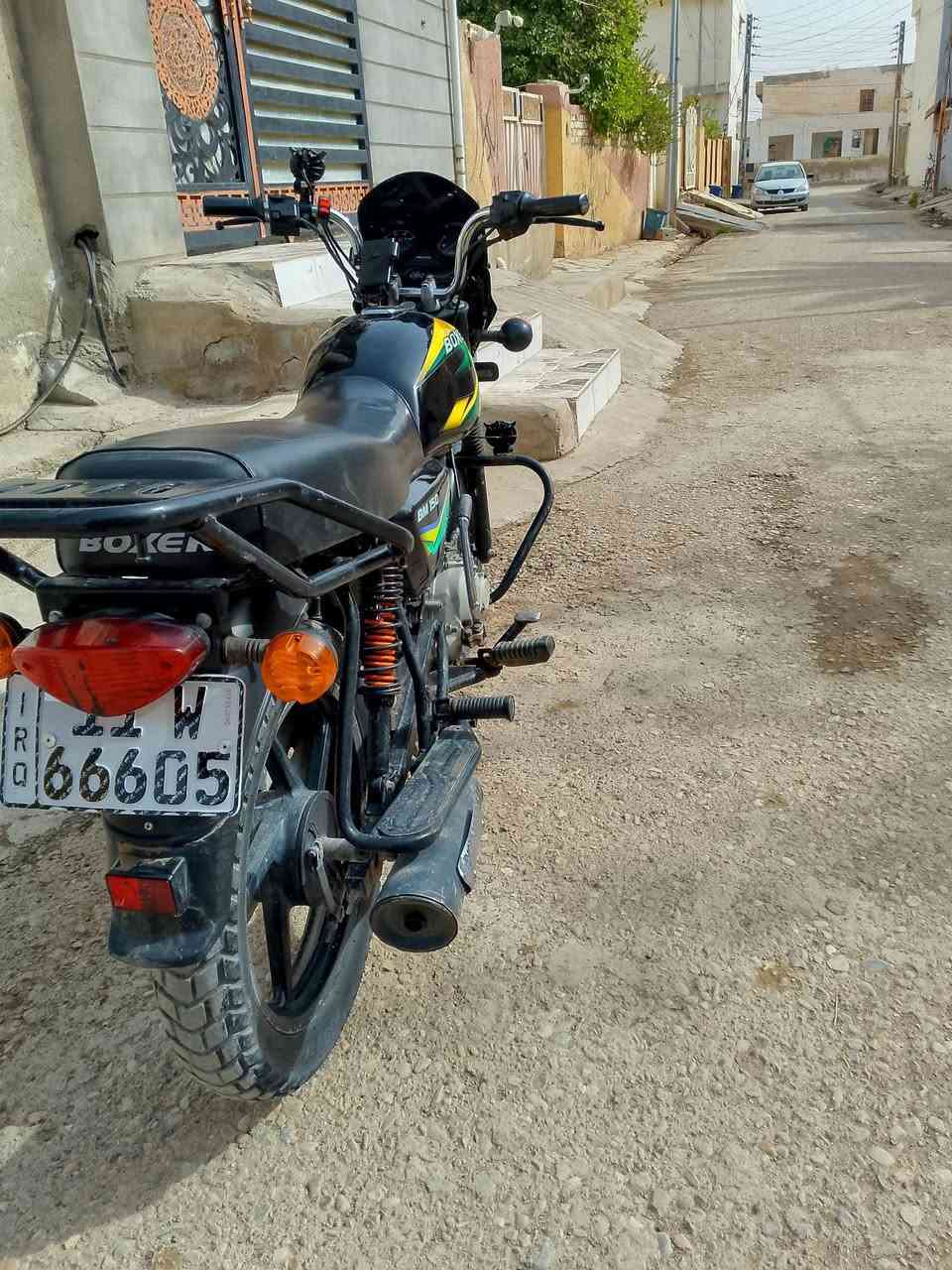 سلام عليكم 
بوكسر 23 مرقم بغداد 
الدراجه حلوه ونضيفه وجديده 
تحويل مباشر 
مكينه ممفتوحه 
كهربائيات كلها شغاله 
سلف هندر كامله 
شلعه معدل فول 
سعر 2150 الشراي يتصل ويدلل 
مكاني ديالى الخالص هبهب 
رقمي ***********
