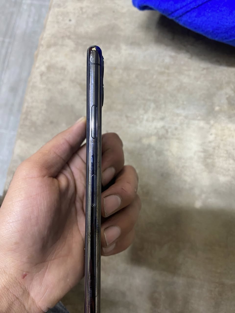 سلام عليكم ايفون ١١ برو ماكس ذاكره ٢٥٦ 
جهاز نظيف فقط مبدل بطاريه والباقي بلادي شركه 
عنواني بغداد سعر ٣٥٠ وبي مجال 
***********
