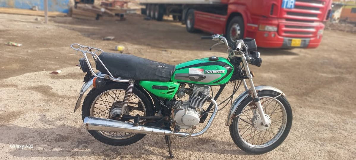 باندا بدون السعر ٤٠٠ 
 ايرانيه الخضره موديل ٢٠ السعر ٣٧٥
السوده موديل ١٦ أوراق اصوليه السعر ٣٧٥ 
المكان واسط ناحية شيخ ***********
