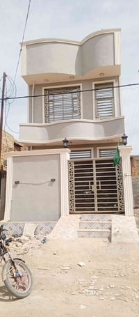 ١٠٠م • طابقين • ملك