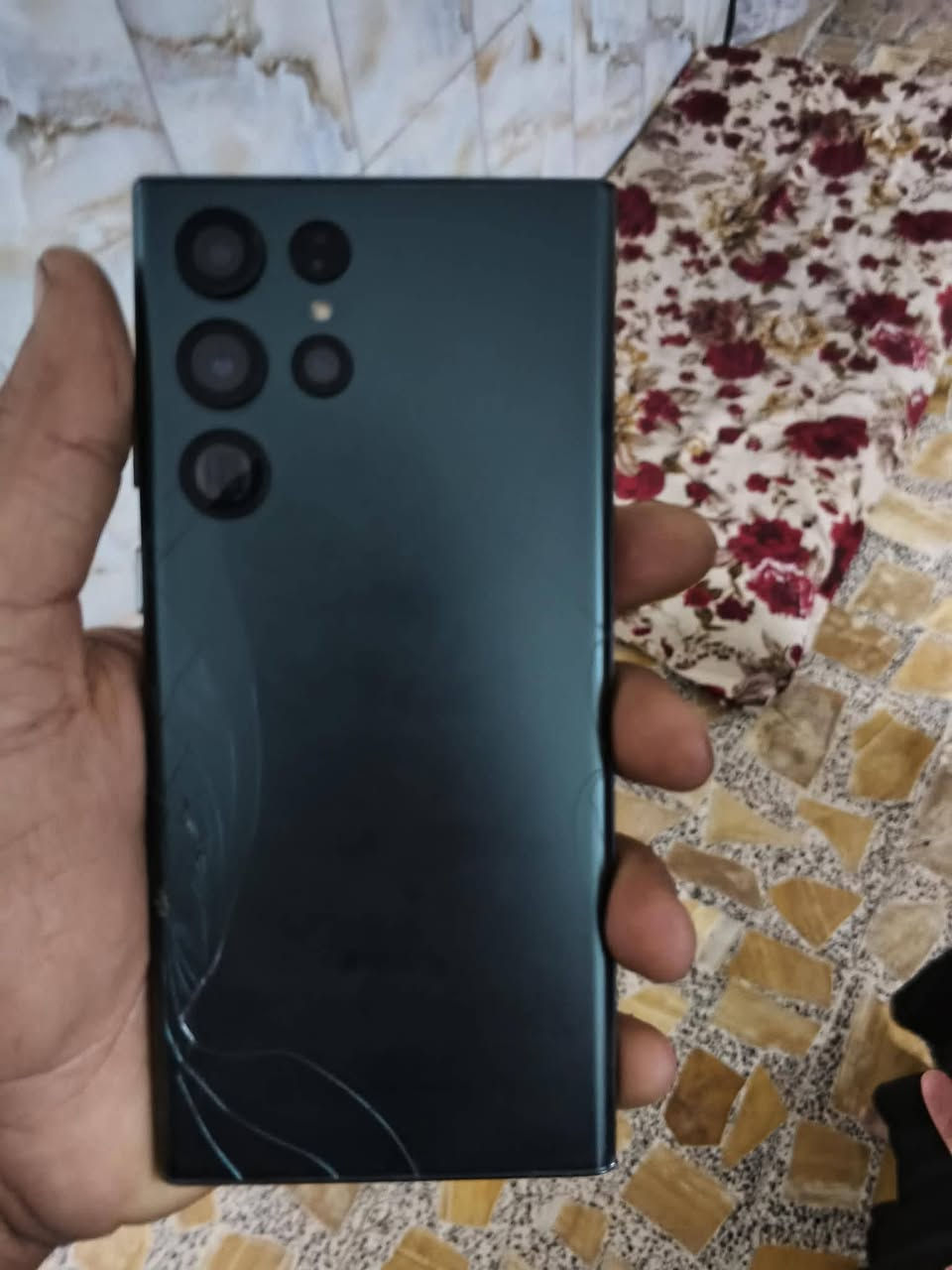 السلام عليكم اس ٢٢ التره للبيع ظهر مفطر والشاشه مفطوره وتشمر بالمس
قيم بما يرضي الله مكاني بغداد الحسينيه 
***********
