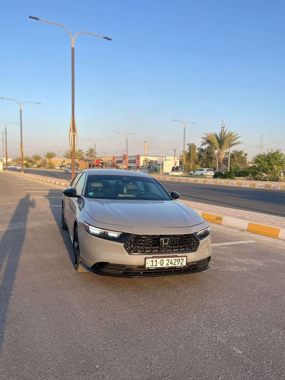 هوندا اكورد
موديل 2023

محرك 2.0 هايبرد

سبورت ال

ماشية 130,000 كيلو مو ميل

بيها بارد  مصلح pdr ( السونار مع الصور)

السيارة موصفاتها فول

داخل جلد اسود

سقف كنتارة

سلايد روف

بصمة

مغلفه ppf

ترحيب فتح الابوب

شاشة كبيرة

السعر 200 وبيها مجال

مكاني الفلوجه

للاستفسار الاتصال او المراسلة على الواتساب فقط

***********
