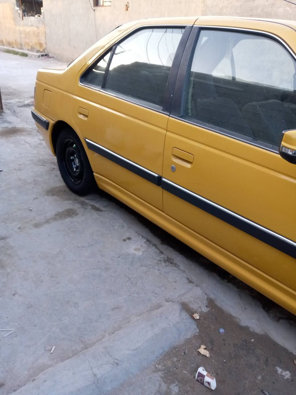 سلام عليكم بيجو بارص موديل 2016 لا ضربة ولا تبديل كير ومكينه وتخم تاير جديد (السعر 50) مكان بغداد حي نصر رقم الهاتف ***********
