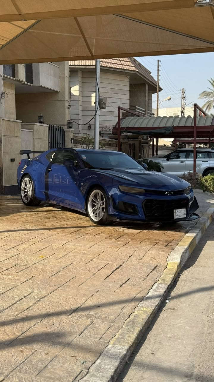 كمارو 2019 v6

• الممشى  : بحدود 66ميل 

• الضرر : الحادث الجاملغ الامامي الايمن + باب السائق كلير ( حادث امريكا فقط ) 

• الاكزوز  : صوت اكزوز طربي ( اكتڤ اكزوز ) مع برمجة بوب كورن ( اسمع الصوت داخل المنشور 👇)

• الاضافات  : بنيد + دعاميه + سبويلر =   zl1 1le 

• المحرك  : بحالة ممتازه مابي اي مشاكل ما متقربله مصلح 

• الكير : بحاله ممتازه مابي اي مشاكل ما متقربله مصلح

• تبديل دهن جديد وكله يم الحسام دهن ممتاز وبانزين محسن دائماً 

• نقوصات السياره : حدادية السياره ( الصدر ) وعندي ورقه كشف بيها شنو التحتاجه السياره من حدادية 

• ميزانية وياله جديدة  

صور الحادث داخل المنشور

• تاخذ السياره و انت مطمئن ما توكف بيك لا فيت بيم لا حماوة لا كير لا محرك لا كهربائيات كلهن سليمات السياره على ايدي والحمدلله مافد يوم وكفتني بطريق ما شاءالله تبارك الله 🤍.

• مكان السيارة : بغداد / اليرموك 

• السعر خاص بدون احراج  

• رقم الهاتف  : *********** ( واتساب )
• انستكرام : E810i
