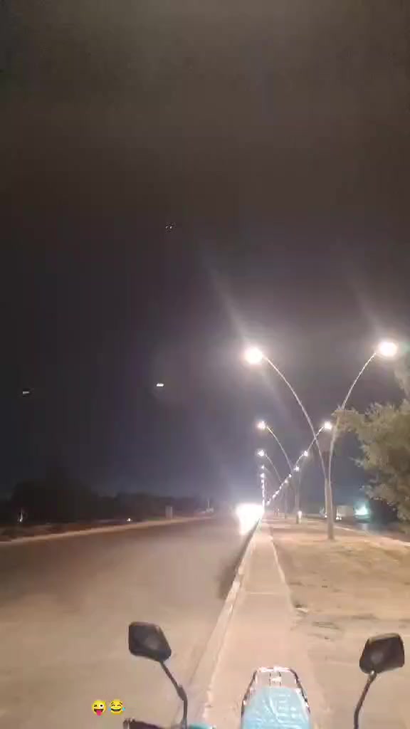 السلام عليكم دراجة للبيع دراجة كاملة كلها شغالة حلوة و نضيفة كلها شغالة اي نقص مابيها  المكان ديالى الخالص هبهب السعر 775و بيها مجال الشراي بي خير و يدلل لاستفسار ***********
