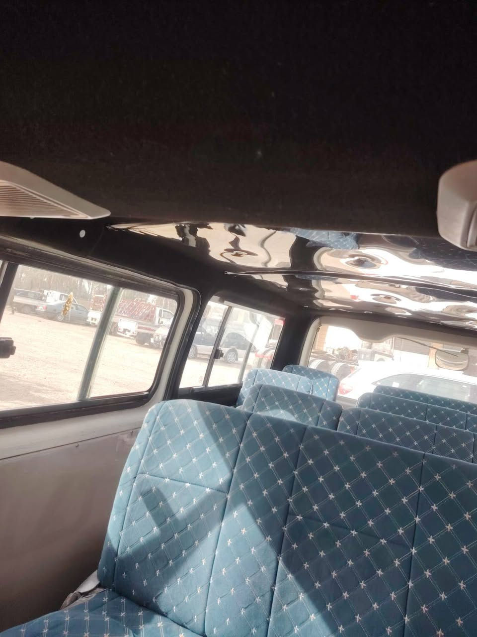 سلام عليكم ورحمه الله وبركاته تيوته هايسه للبيع موديل 2009كير مكينه أكسل صدر جديد  تخم تاير  تبريد ثلج دوشمه جديده  السياره كفاله كبل للشارع   السعر 150 وبيها مجال الطيبين ***********.  كورك ***********
