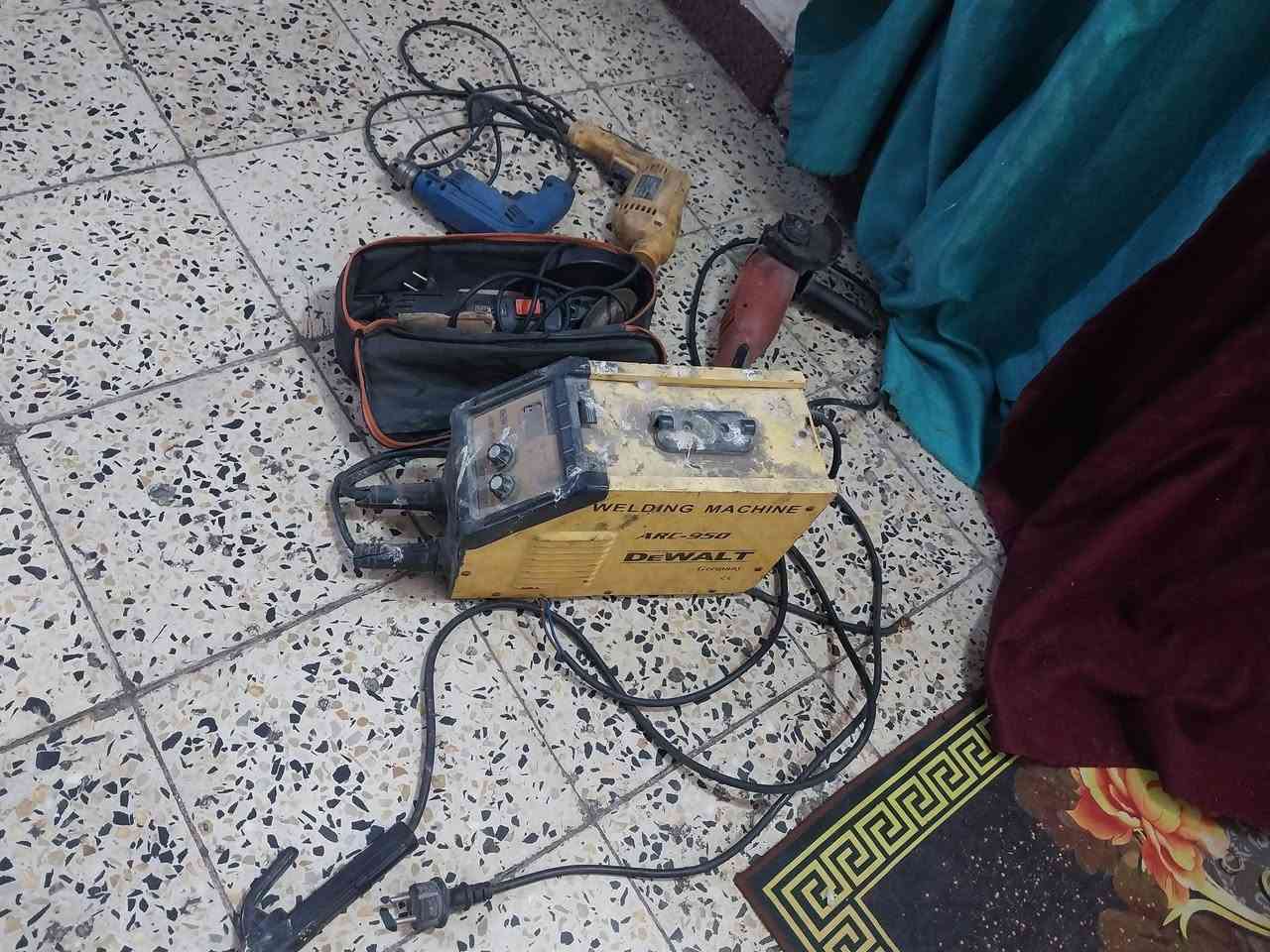 السلام عليكم للبيع بغداد الشعب هاذا رقم راعيهن *********** ب 175 الف
