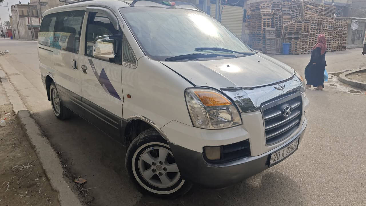 سلام عليكم عندي ستاركس موديل2007 خصوصي مصبوغة قرار مابيهة معجون سيارة 4دسك سياحي اوتماتيك غرفتها كلش حلوة وبلادية ارضية وكشنات تخم تاير خط ابيض سيارة حلوة وكاعدة رقم انكليزي هزة جديدة شهر 11 مكاني بغداد غير متواجد على النترنيت بدون مراوس بيع فقط للاستفسار *********** شكراً لادارة الكروب
