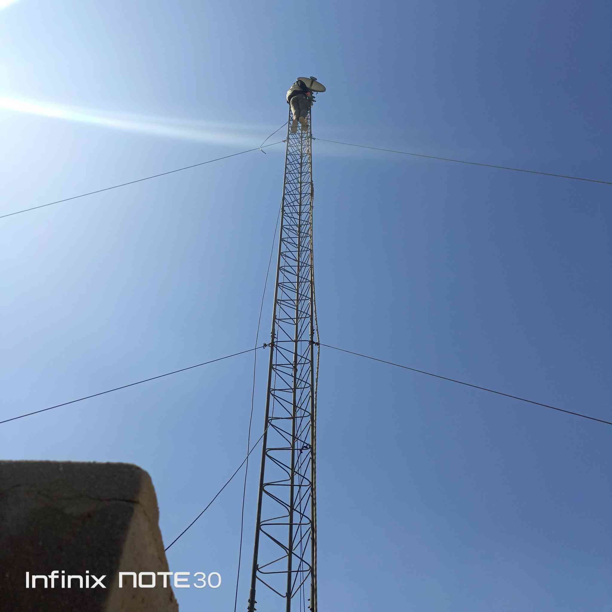 سلام عليكم
تم فتح ونقل وشد برج ايراني ١٥ متر في مدينه الصدر 
يوجد كادر محترف في فتح وشد ابراج
***********
‏‪***********‬‏
متوفر واتساب
