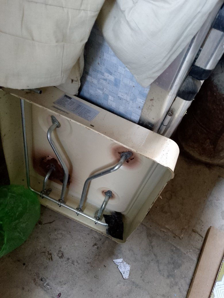 تفزيوان بل 15 كنبيار بل 20وبيه مجال تنور بل 15درج بل 10 مروحت بل10الف  مبرد بل 90 تشتغل  مبرد ثني اي ضاني  نفس سعرها   طباخ بل8الف اكو الحديده  البيع  بيع مستعجل   عندها ملابس  بله نبيع مجمعيات وحذيت مستعمل نبيع مجمعيات كذالك   فراش بل 5 توصيل ماكو وساعة اكو هواي البيع بيع ثني ع 5الف نساء


**إذا كنت صاحب هذا الإعلان وتريد حذفه لأي سبب، رجاءا أرسل رسالة إلى الدعم الفني**