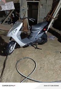 دراجه ماكس قجمه للبيع ما نقصه شي بس سكان شويه ثكيل تصليحه 5الف واذا تر...