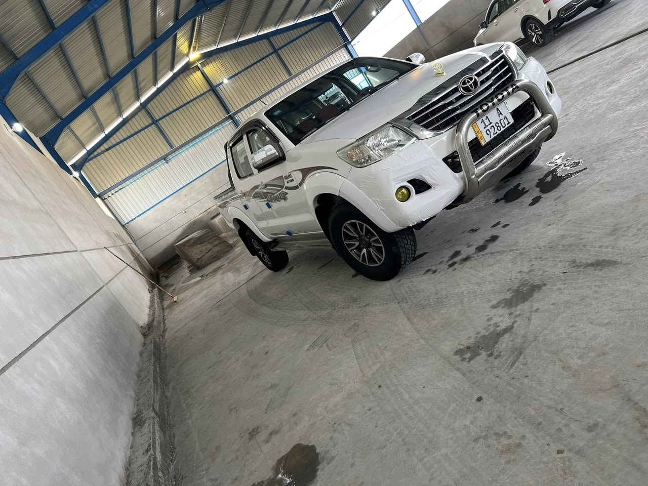 السلام عليكم هايلوكس 2015 رقم بغداد بأسمي سنويه ورقم جديد للبيع او مراوس حسب القناعه سياره جاهزه كير محرك حداديه تخم تاير فول مواصفات سعودي ستيني المكان واسط للستفسار اتصل عل الرقم اني مكلف بلنشر ***********
