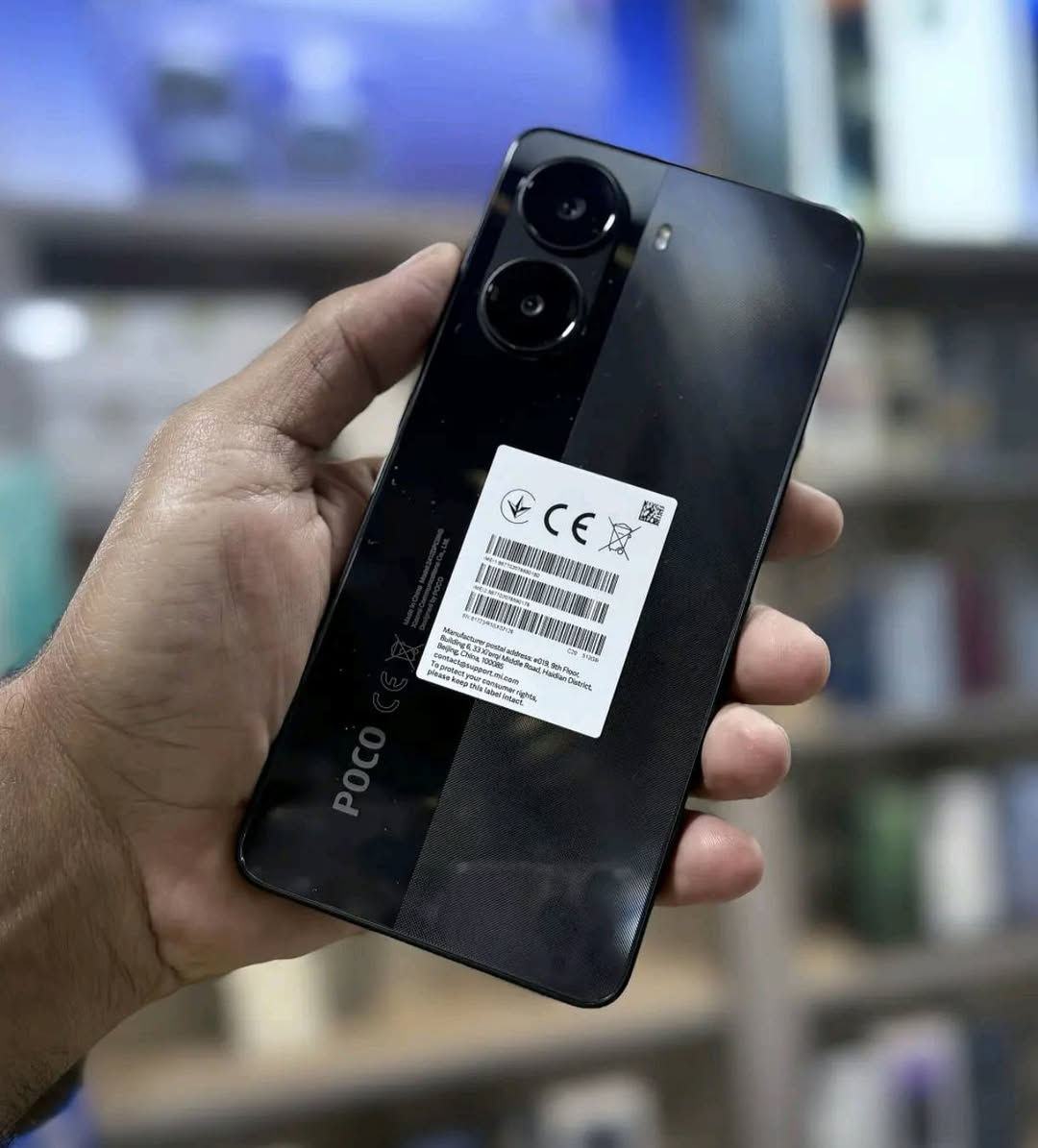 السلام عليكم
من رخصت الادمن 
جهاز بوكو Pro X7 
صارلي فترة قصيرة من استعملتة جهاز مابي شخط صغير 
السعر 500 الف وبي مجال للطيبين 
رقم التواصل ***********
