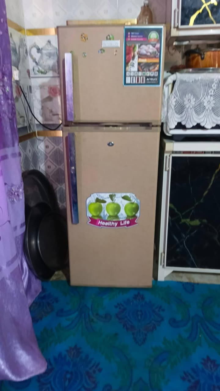 طباخ جديد 110
ثلاجه. حجم وسط كلش نظيفه 150وبيه مجال سماوه


**إذا كنت صاحب هذا الإعلان وتريد حذفه لأي سبب، رجاءا أرسل رسالة إلى الدعم الفني**