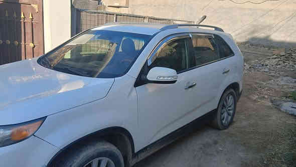 سلام عليكم خوان هاي سورنتو 13كاز كاز بيه كصه ادوات بس متومه رقم شمالي طبق الصل سعر70
***********
