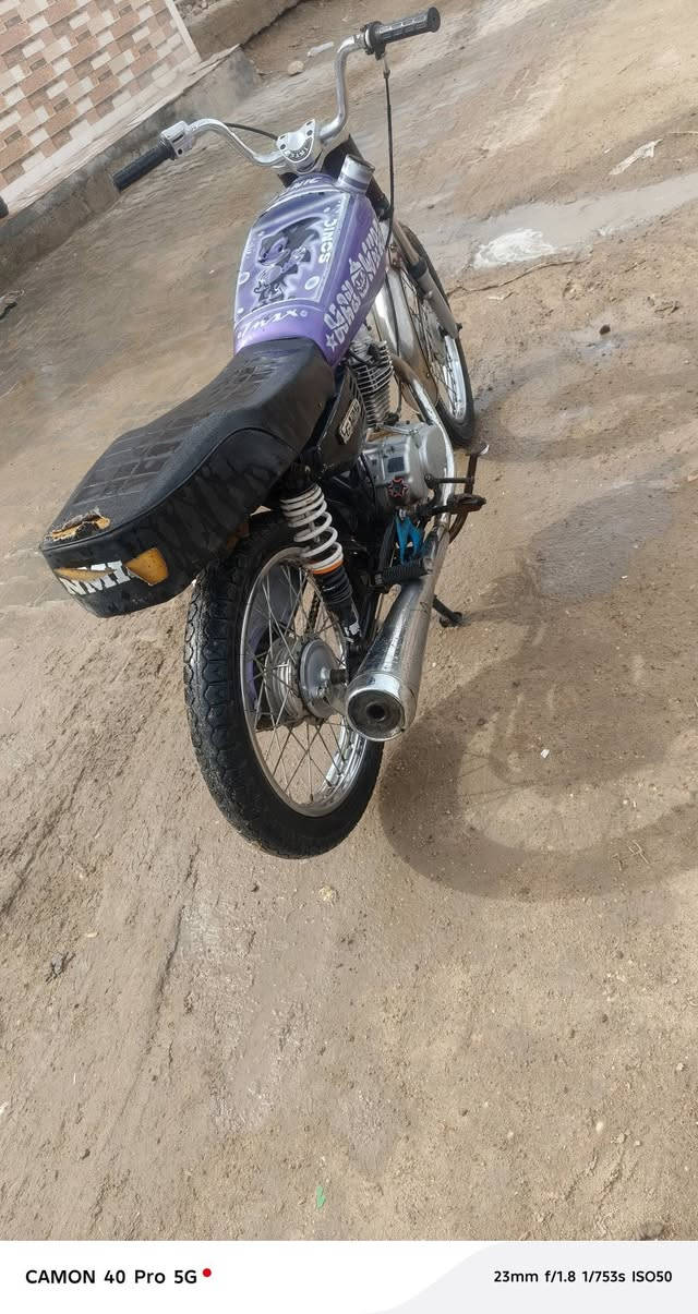 السلام عليكم دراجه اربعه كير  للبيع محرك شلامجه السعر 275 وبيهه مجال التواصل على الرقم ***********
