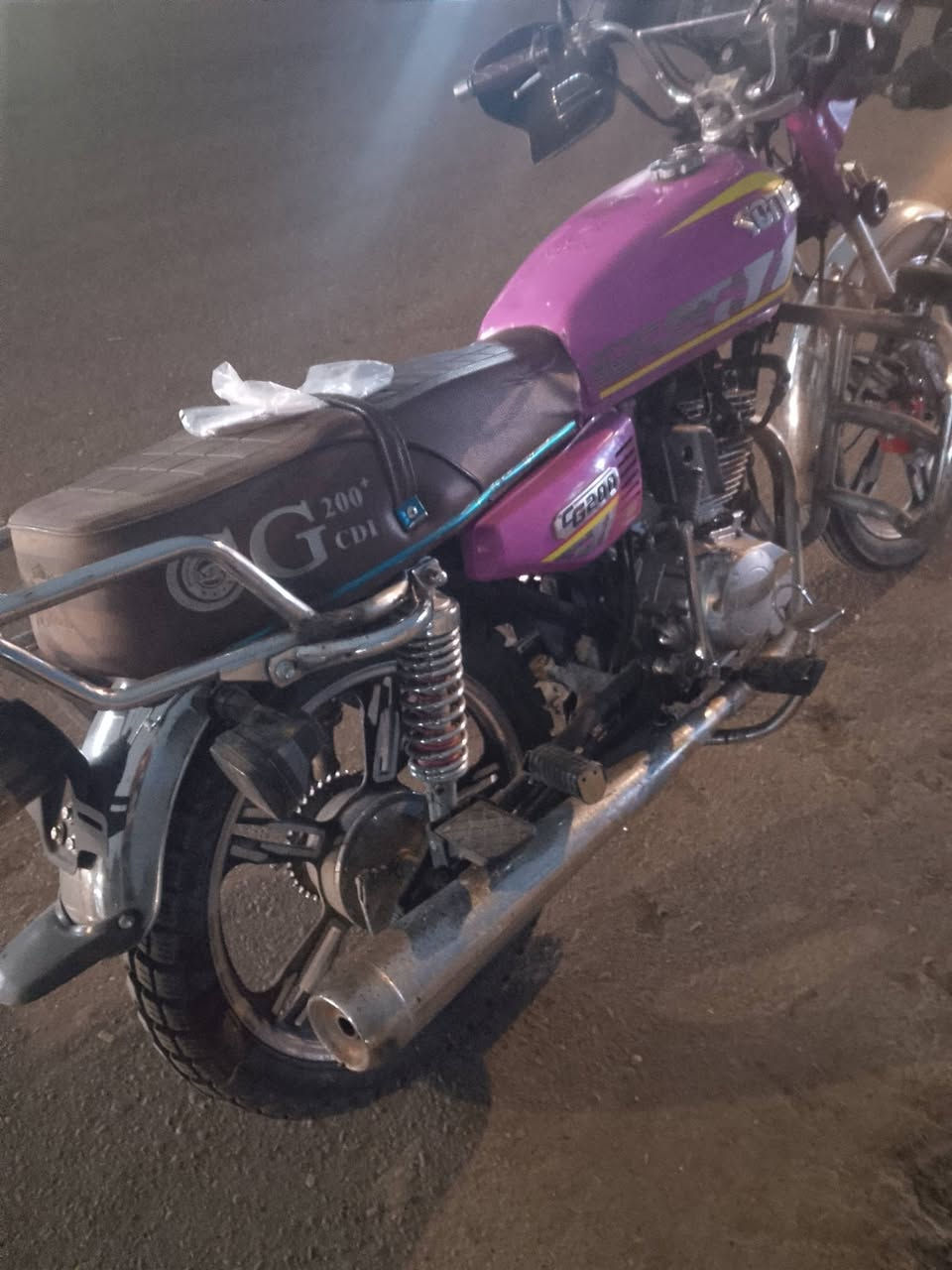 دراجه لل بيع موديل 24 سعره 600 وبيه مجال مكاني مدينه صدر هاذا رقمي ***********
