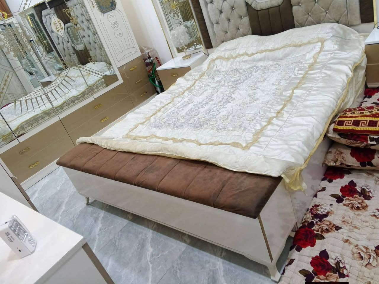 السعر 700 وبيها مجال 
غرفه اخت الجديد سامراء, صلاح الدين


**إذا كنت صاحب هذا الإعلان وتريد حذفه لأي سبب، رجاءا أرسل رسالة إلى الدعم الفني**