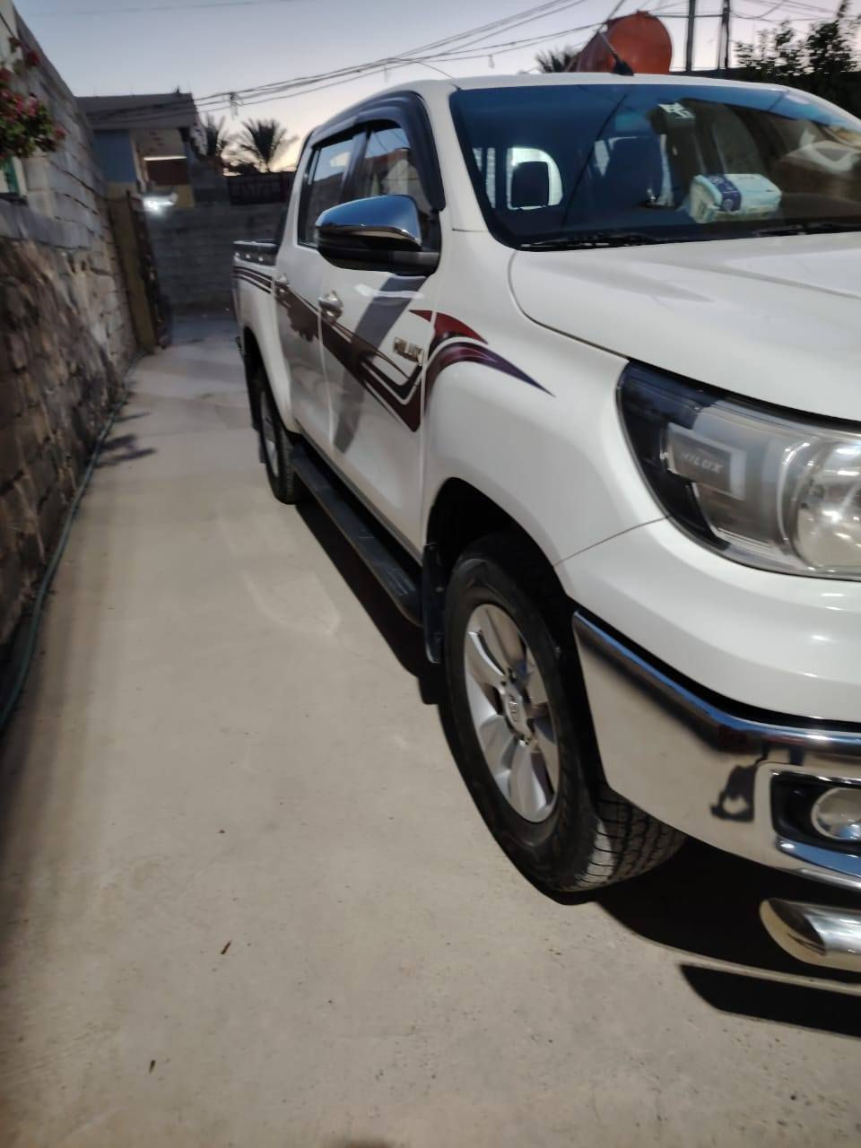 السلام وعليكم للبيع بيكم هايلوكس 2020سيد نهرو ماشيه 96رقم سليمانيه بسمي بدون ضرر و صبغ السعر 300وبيها مجال مكان السياره ديالئ الاستفسار ***********
