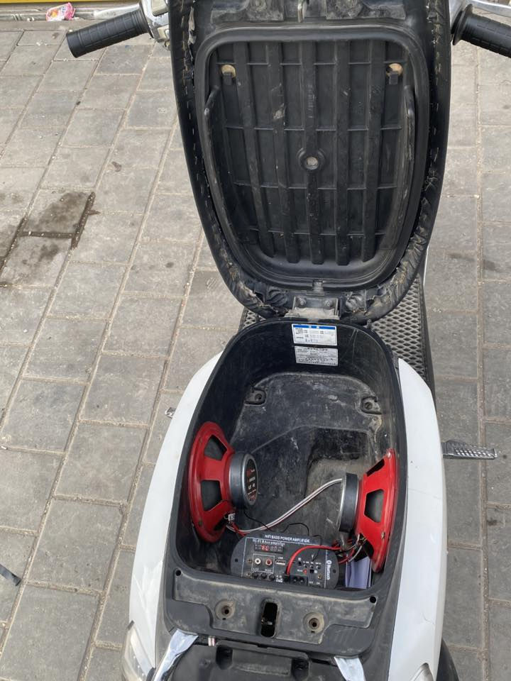 بوليس مسطرة أوراق منفيس بلادية ممفتوح برغي كفالة عامة كل كهربائيات  شغالة شلعة معدل طيران بريكات امامي خلفي قفل جوزة قفل اكسل كلشي شغال مابية كل نقص كبل للشارع جاهزة مكاني بغداد فلكة حي نصر السعر700وبية مجال للشراي ***********
