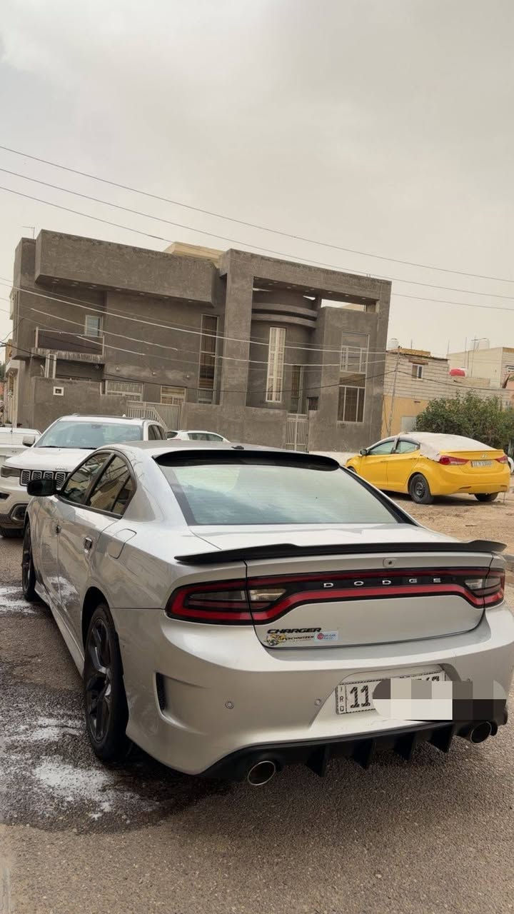 السلام عليكم جارجر موديل 2019 اصل بغدادمحرك 6/3600 باسمي شخصيا ماشيه 113حقيقي ما مشتغله خط امانه سيار ة حادثها باب السائق مصلح نفسه بدون إرباك والسيارة محدثه كت كامل اسsrtوالباقي كفاله عامه صبغ وتبديل وتكحيل مواصفات sxt شفتات استيرن وحساس خلفي وهيتر مراية  مكان السيارة ناصريه المركز ///*********** السعر خاص خابرني وبيك خير وتدلل  وات ساب
