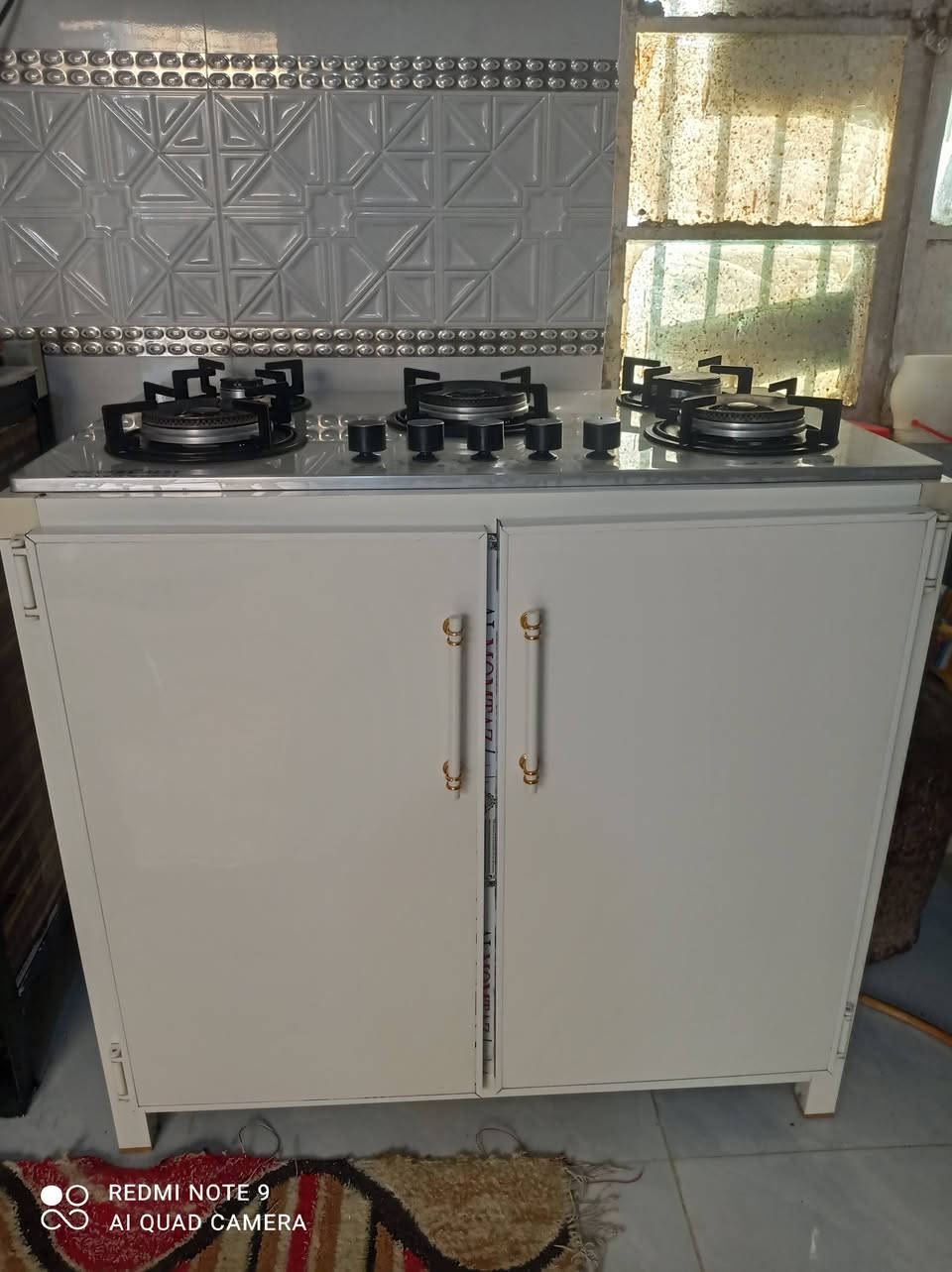 طباخ للبيع ب 125 وبيه مجال
***********
