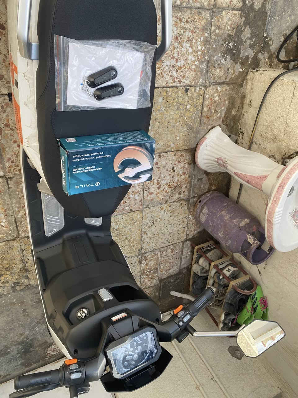 السلام عليكم دراجه ريان وحش الكون للبيع بعدها زيرو ماشيه 55كيلو السعر مليون وبيه مجال حك الجيه الاتصال ***********
